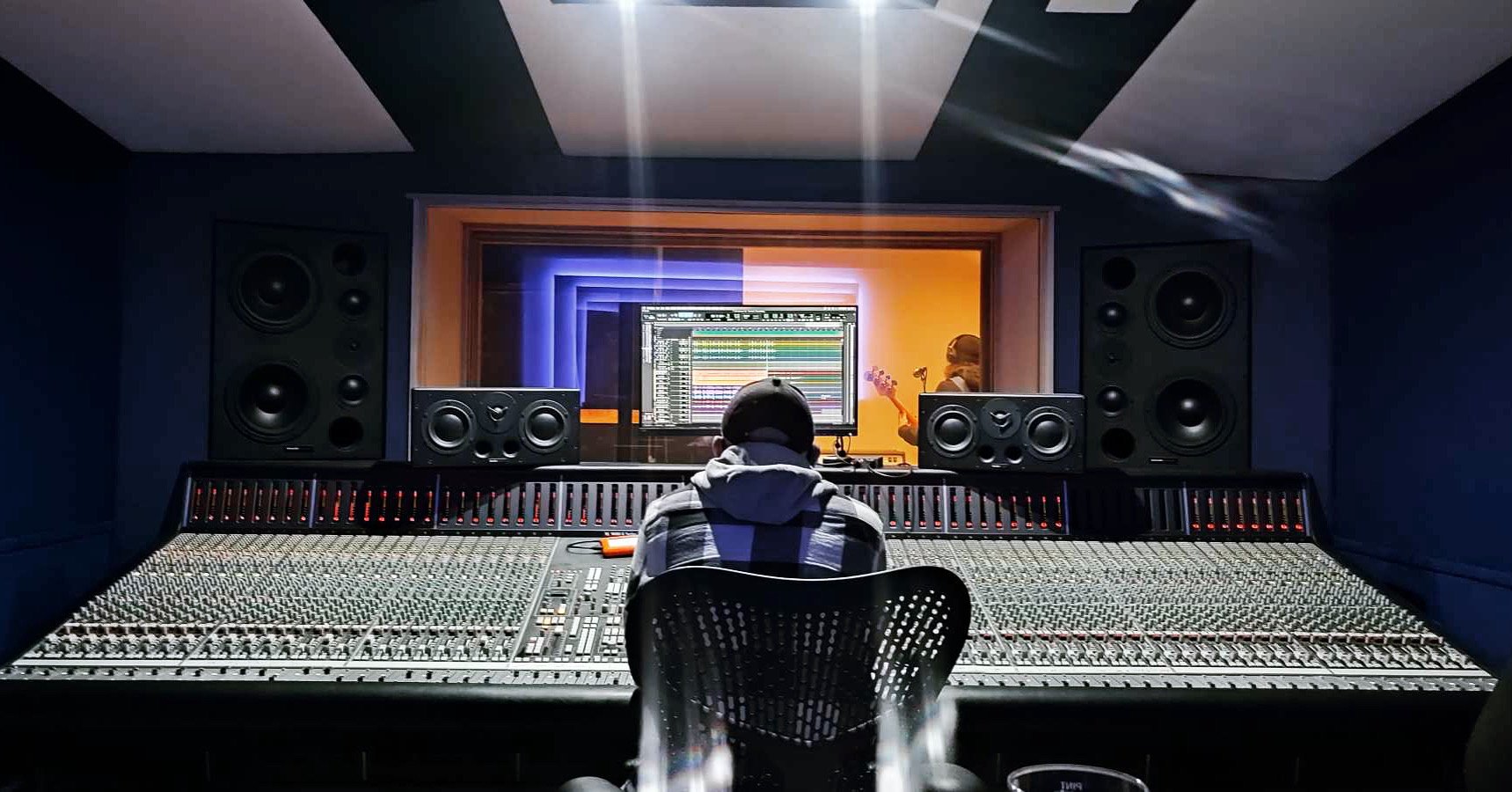 A large-format analogue mixing console